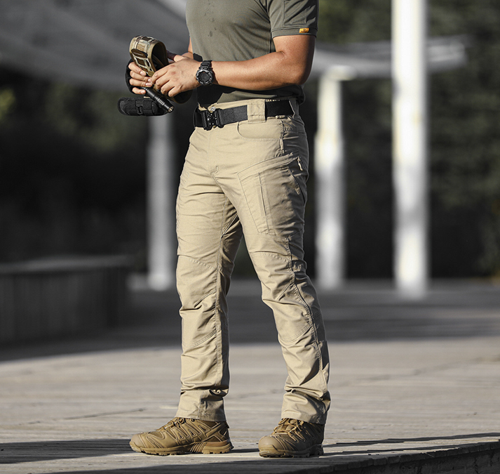 What Are Tactical Pants? Tips for Choosing the Right Pants